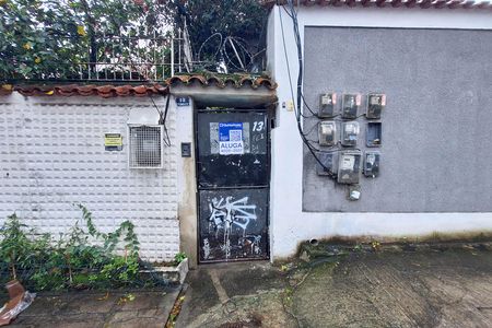 Placa de kitnet/studio para alugar com 1 quarto, 20m² em Fonseca, Niterói