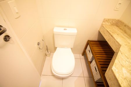 Apartamento para alugar com 82m², 2 quartos e 2 vagas Apartamento para alugar com 82m², 2 quartos e 2 vagasBanheiro da Suíte