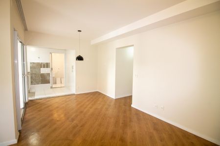 Apartamento para alugar com 82m², 2 quartos e 2 vagas Apartamento para alugar com 82m², 2 quartos e 2 vagasSala de Jantar
