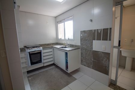 Apartamento para alugar com 82m², 2 quartos e 2 vagas Apartamento para alugar com 82m², 2 quartos e 2 vagasCozinha