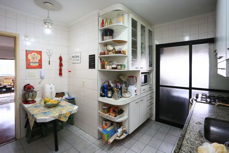 Apartamento à venda com 110m², 3 quartos e 2 vagasCozinha