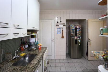 Apartamento à venda com 110m², 3 quartos e 2 vagasCozinha