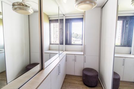 Apartamento para alugar com 80m², 3 quartos e 2 vagas Apartamento para alugar com 80m², 3 quartos e 2 vagasCloset da Suíte