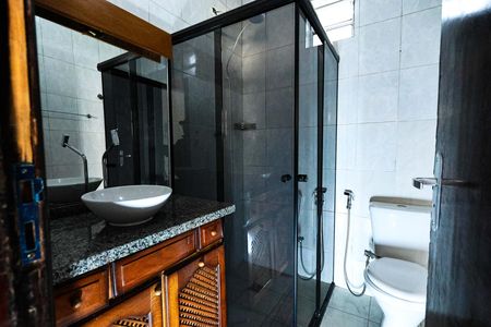Banheiro de apartamento para alugar com 2 quartos, 73m² em Nova Suíssa, Belo Horizonte