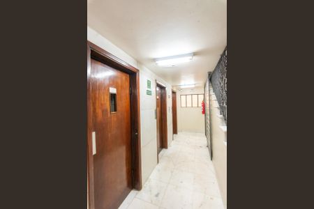 Apartamento à venda com 49m², 1 quarto e sem vaga Apartamento à venda com 49m², 1 quarto e sem vagaElevadores