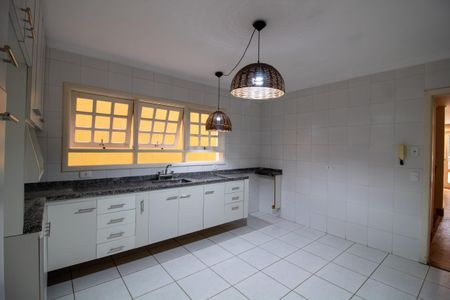 Casa à venda com 156m², 3 quartos e 3 vagasCozinha