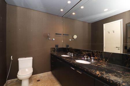 Apartamento para alugar com 167m², 2 quartos e sem vagaBanheiro da Suíte 1