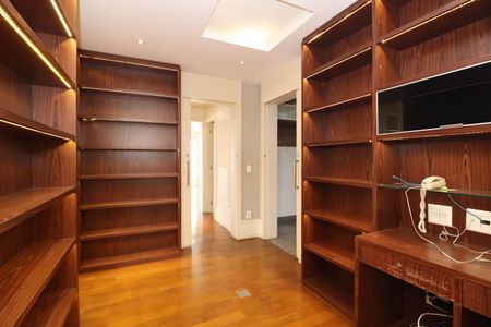 Apartamento para alugar com 167m², 2 quartos e sem vagaEscritório