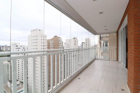 Apartamento para alugar com 167m², 2 quartos e sem vagaVaranda