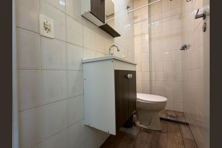 Apartamento para alugar com 78m², 2 quartos e 1 vaga Apartamento para alugar com 78m², 2 quartos e 1 vagaBanheiro social