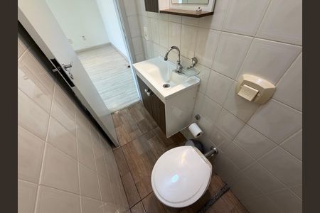 Apartamento para alugar com 78m², 2 quartos e 1 vaga Apartamento para alugar com 78m², 2 quartos e 1 vagaBanheiro social