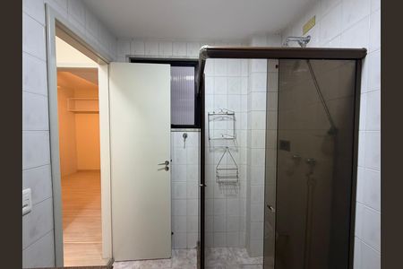Apartamento para alugar com 78m², 2 quartos e 1 vaga Apartamento para alugar com 78m², 2 quartos e 1 vagaBanheiro da Suíte