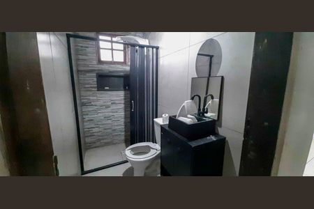 Casa à venda com 120m², 3 quartos e 2 vagas Casa à venda com 120m², 3 quartos e 2 vagasBanheiro social