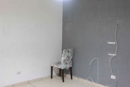 Casa à venda com 120m², 3 quartos e 2 vagas Casa à venda com 120m², 3 quartos e 2 vagasSala