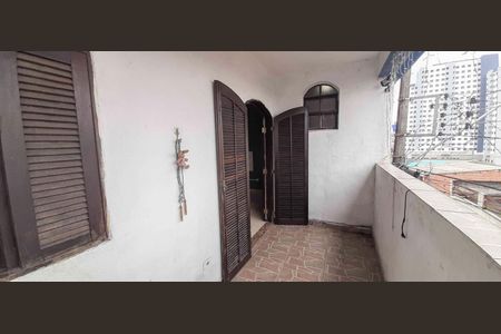 Casa à venda com 120m², 3 quartos e 2 vagas Casa à venda com 120m², 3 quartos e 2 vagasVaranda da suíte