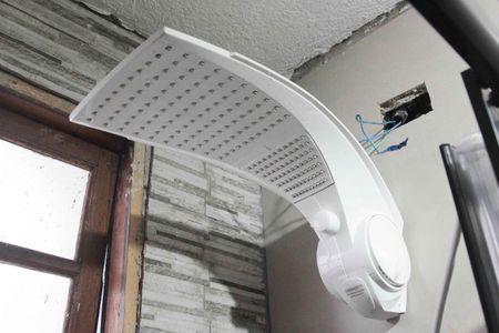 Casa à venda com 120m², 3 quartos e 2 vagas Casa à venda com 120m², 3 quartos e 2 vagasBanheiro social