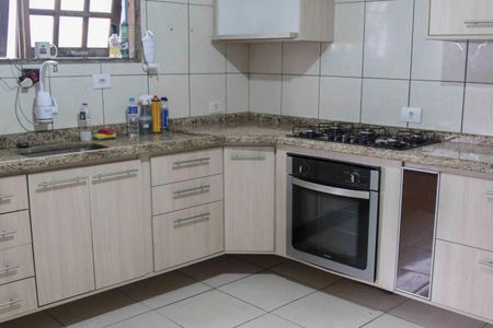 Casa à venda com 120m², 3 quartos e 2 vagas Casa à venda com 120m², 3 quartos e 2 vagasCozinha