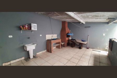 Casa à venda com 120m², 3 quartos e 2 vagas Casa à venda com 120m², 3 quartos e 2 vagasÁrea externa