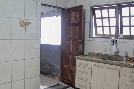 Casa à venda com 120m², 3 quartos e 2 vagas Casa à venda com 120m², 3 quartos e 2 vagasCozinha