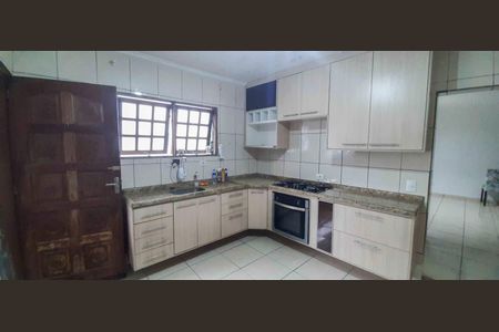 Casa à venda com 120m², 3 quartos e 2 vagas Casa à venda com 120m², 3 quartos e 2 vagasCozinha