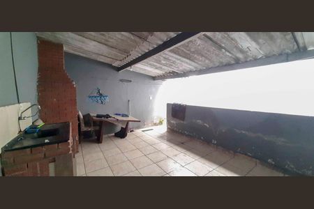 Casa à venda com 120m², 3 quartos e 2 vagas Casa à venda com 120m², 3 quartos e 2 vagasÁrea externa
