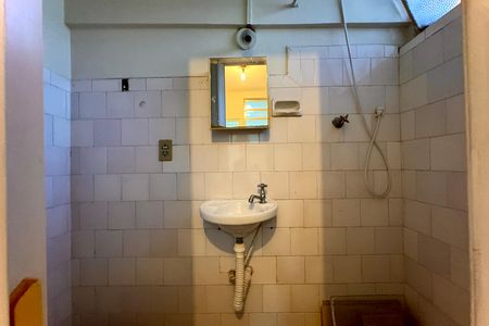 Apartamento à venda com 65m², 2 quartos e 1 vaga Apartamento à venda com 65m², 2 quartos e 1 vagaBanheiro de serviço