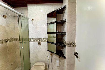 Apartamento à venda com 65m², 2 quartos e 1 vaga Apartamento à venda com 65m², 2 quartos e 1 vagaBanheiro social