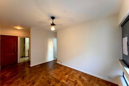 Apartamento à venda com 65m², 2 quartos e 1 vaga Apartamento à venda com 65m², 2 quartos e 1 vagaSala