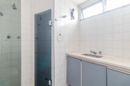 Apartamento à venda com 105m², 3 quartos e 2 vagasBanheiro da Suíte