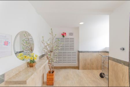 Apartamento à venda com 45m², 2 quartos e sem vaga Apartamento à venda com 45m², 2 quartos e sem vagaÁrea Comum - Hall de Entrada