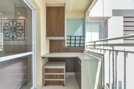 Studio para alugar com 33m², 1 quarto e 1 vaga Studio para alugar com 33m², 1 quarto e 1 vagaVaranda