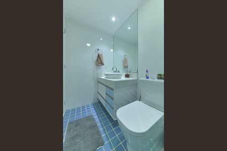 Studio para alugar com 33m², 1 quarto e 1 vaga Studio para alugar com 33m², 1 quarto e 1 vagaBanheiro Social