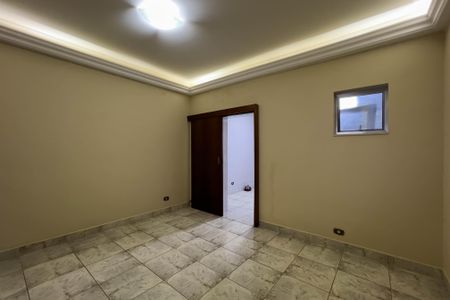 Casa à venda com 120m², 3 quartos e 2 vagasSala