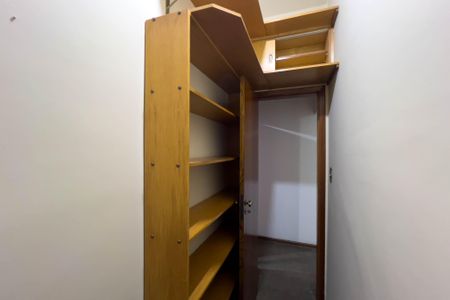 Casa à venda com 120m², 3 quartos e 2 vagasCloset