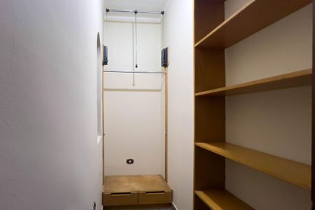 Casa à venda com 120m², 3 quartos e 2 vagasCloset