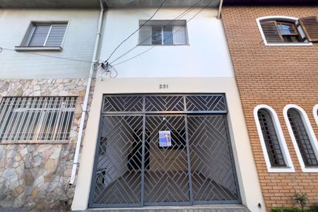 Casa à venda com 120m², 3 quartos e 2 vagasFachada