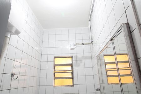 Casa para alugar com 90m², 3 quartos e 2 vagasBanheiro- casa 2 