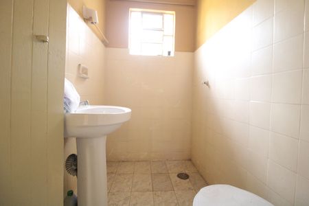 Casa para alugar com 90m², 3 quartos e 2 vagasBanheiro