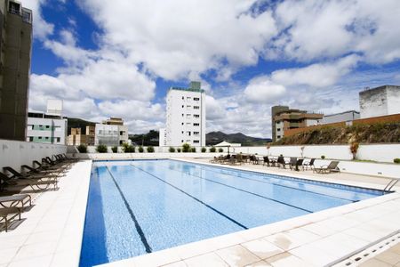 Apartamento para alugar com 90m², 3 quartos e 2 vagasÁrea comum - Piscina