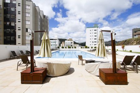 Apartamento para alugar com 90m², 3 quartos e 2 vagasÁrea comum - Piscina