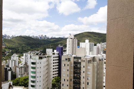 Apartamento para alugar com 90m², 3 quartos e 2 vagasVista