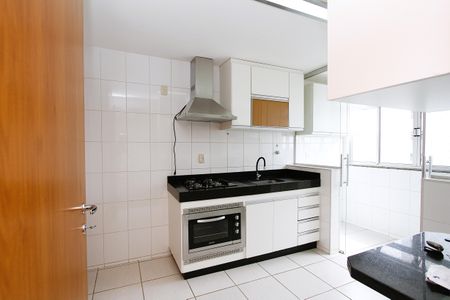 Apartamento para alugar com 90m², 3 quartos e 2 vagasCozinha