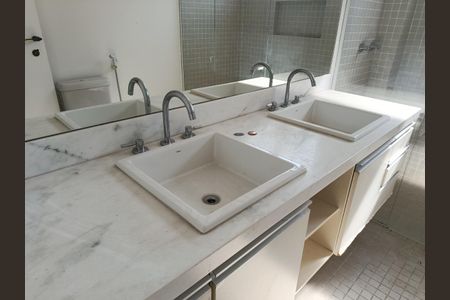 Apartamento para alugar com 127m², 3 quartos e 2 vagasBanheiro da Suíte