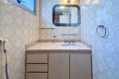 Apartamento para alugar com 97m², 2 quartos e 1 vaga Apartamento para alugar com 97m², 2 quartos e 1 vagaBanheiro social 2
