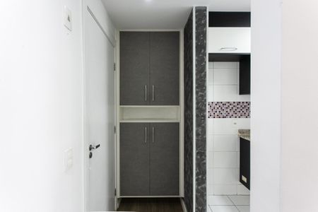 Apartamento à venda com 58m², 2 quartos e 1 vaga Apartamento à venda com 58m², 2 quartos e 1 vagaCorredor de Entrada