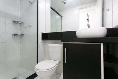 Apartamento à venda com 58m², 2 quartos e 1 vaga Apartamento à venda com 58m², 2 quartos e 1 vagaBanheiro