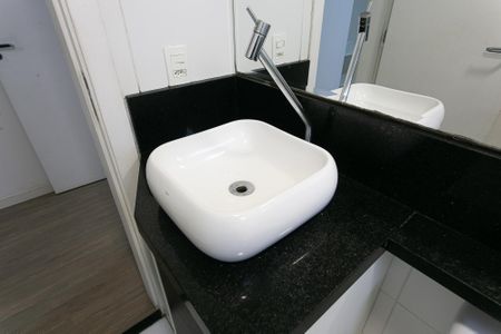 Apartamento à venda com 58m², 2 quartos e 1 vaga Apartamento à venda com 58m², 2 quartos e 1 vagaBanheiro da Suíte