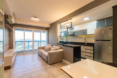 Sala de apartamento para alugar com 2 quartos, 70m² em Empresarial 18 do Forte, Barueri
