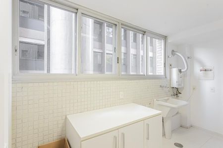 Área de Serviço de apartamento para alugar com 3 quartos, 210m² em Jardim Europa, São Paulo