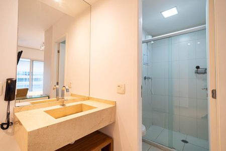Studio para alugar com 35m², 1 quarto e 1 vaga Studio para alugar com 35m², 1 quarto e 1 vagaBanheiro